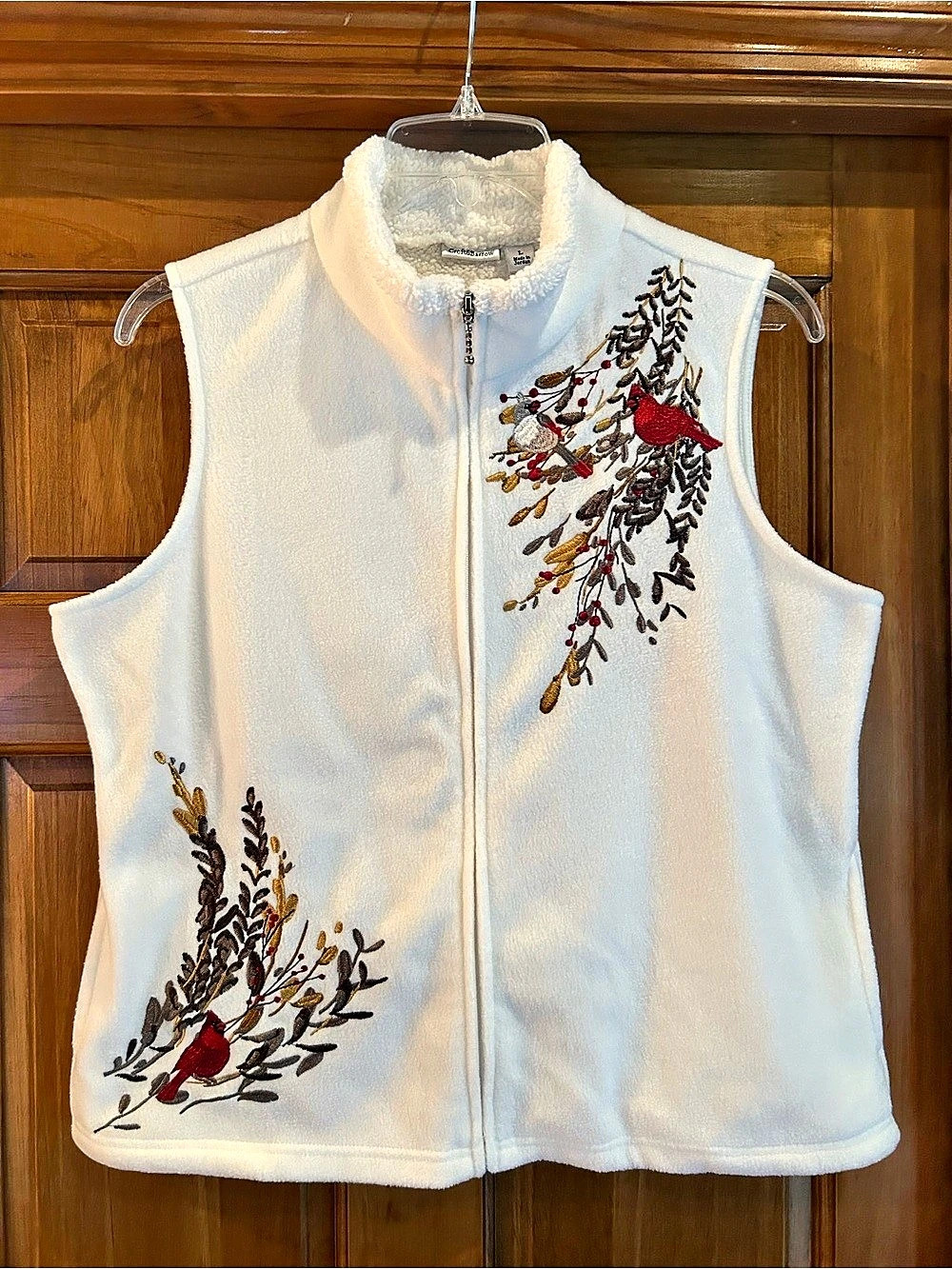 Croft&Barrow Cardinal Embroidered Fleece Vest White Large